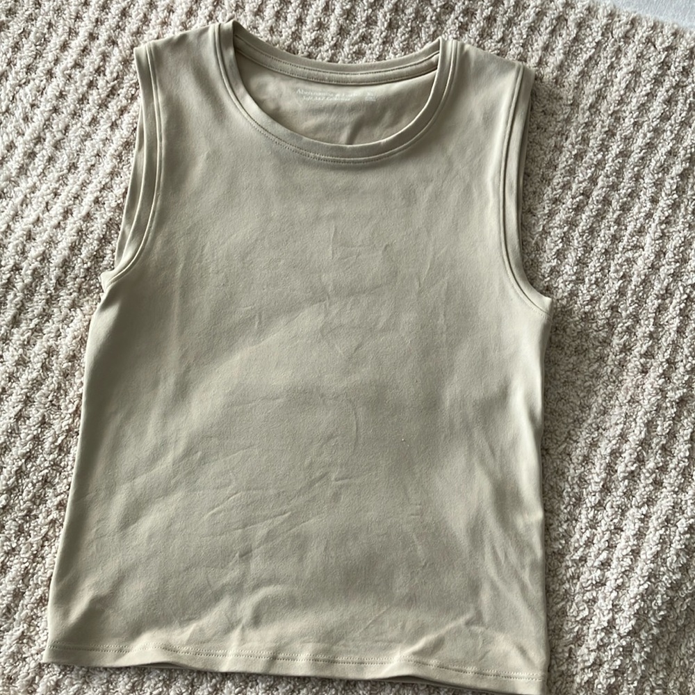 Abercrombie & Fitch Top